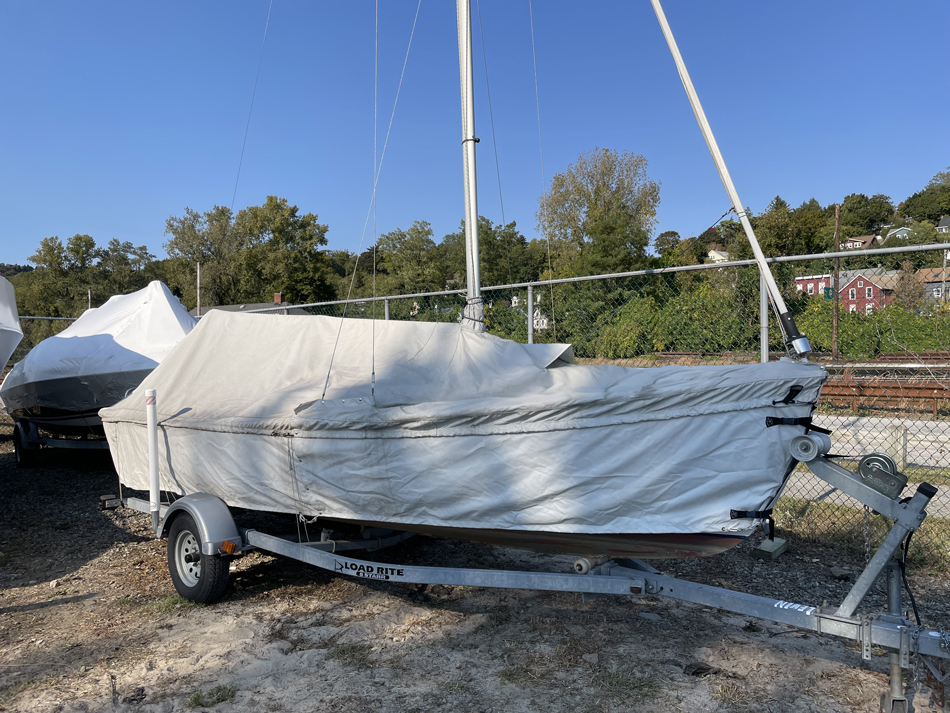 Rhodes 19 Skirted Mooring