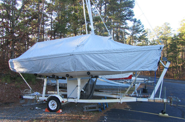 J22 Skirted Mooring Cover